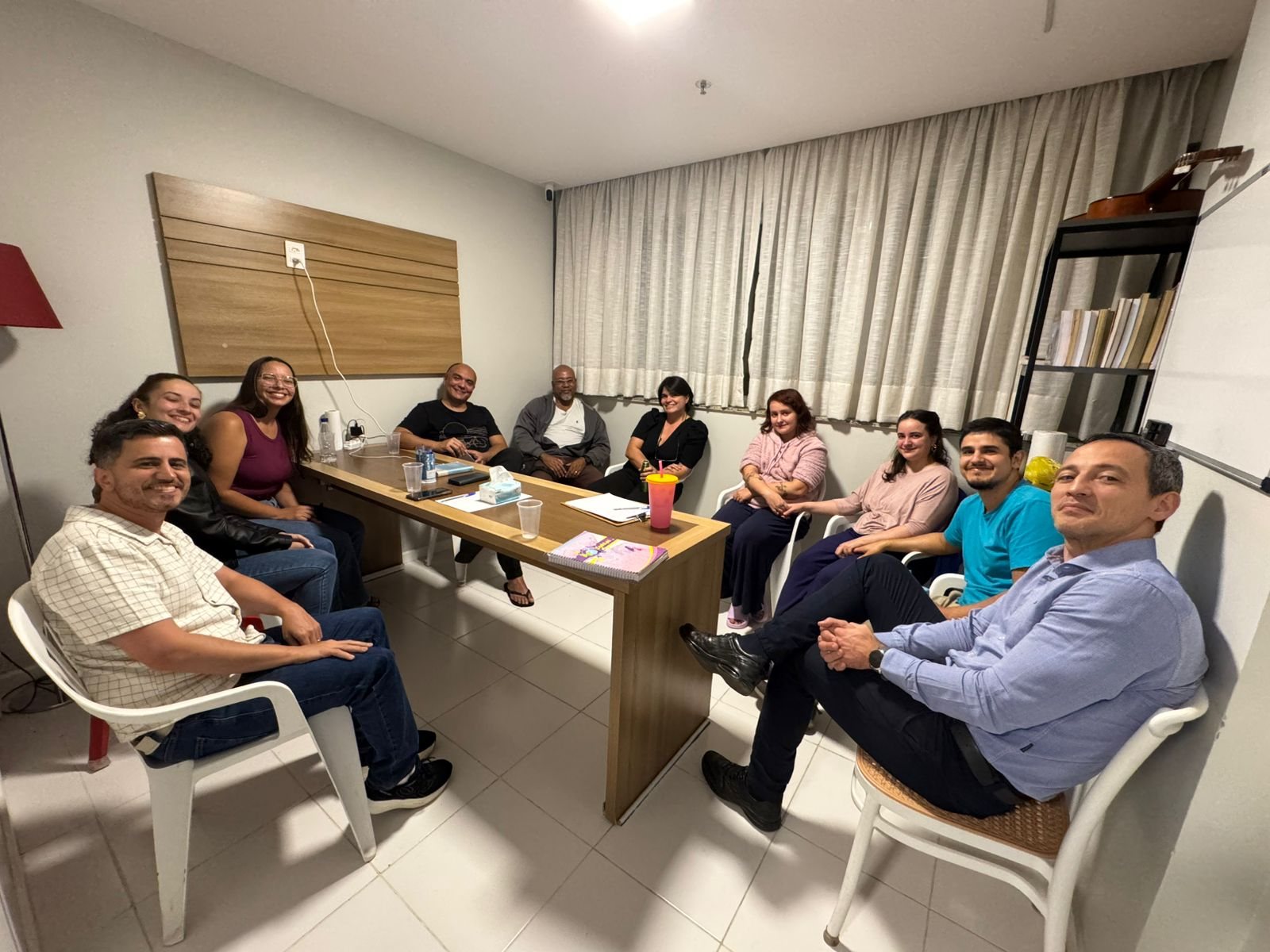 Encontro na sala 705 — grupo AMES e CNV em Rede
